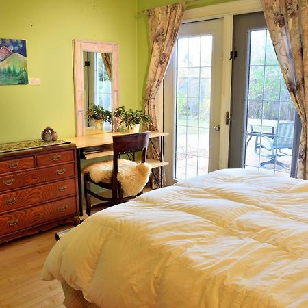 Mediterranean Edmonton B&B Dış mekan fotoğraf